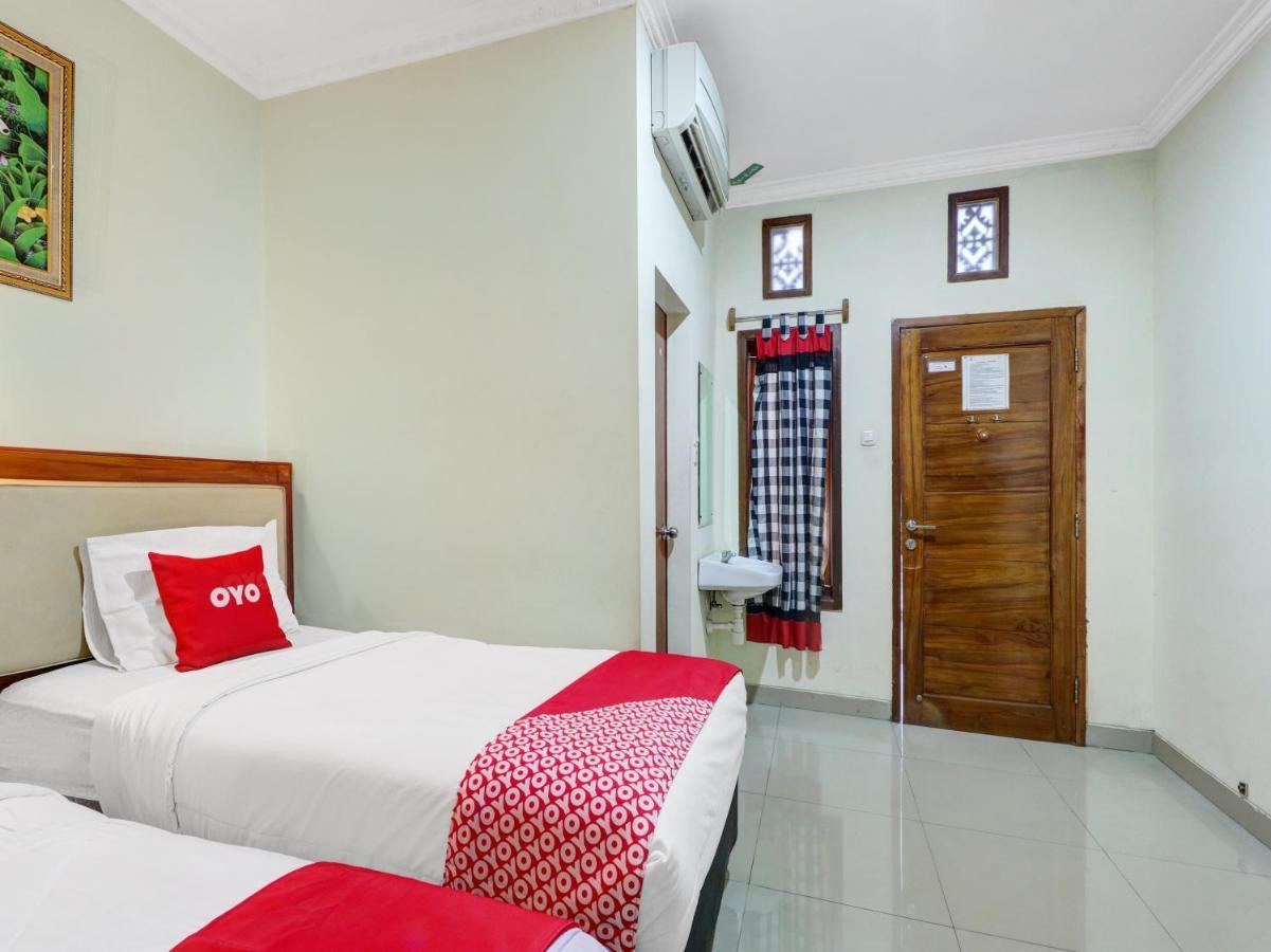 Oyo 90408 Hotel Horton Cirebon Exterior foto